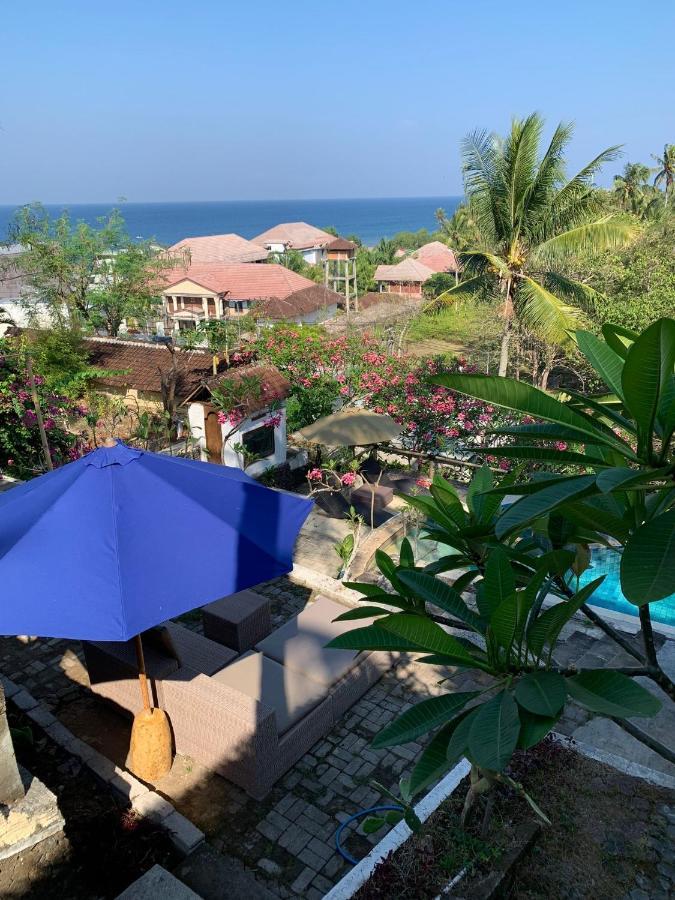 Lombok Coconut Hotel Mangsit Exterior photo